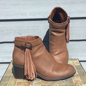 Sam Edelman Circus Tan Fringe Bootie Size 8